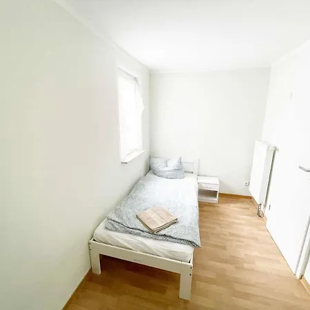 Fully Equipped Flat With *3br* + *1lr* Apolda
